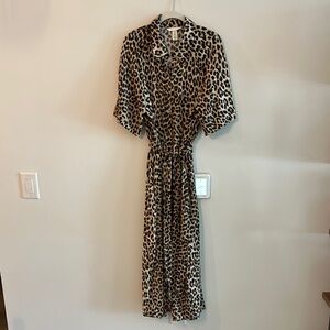 h&m leopard print midi dress The 25 H&M leopard print dress I'm obsessed with all year round